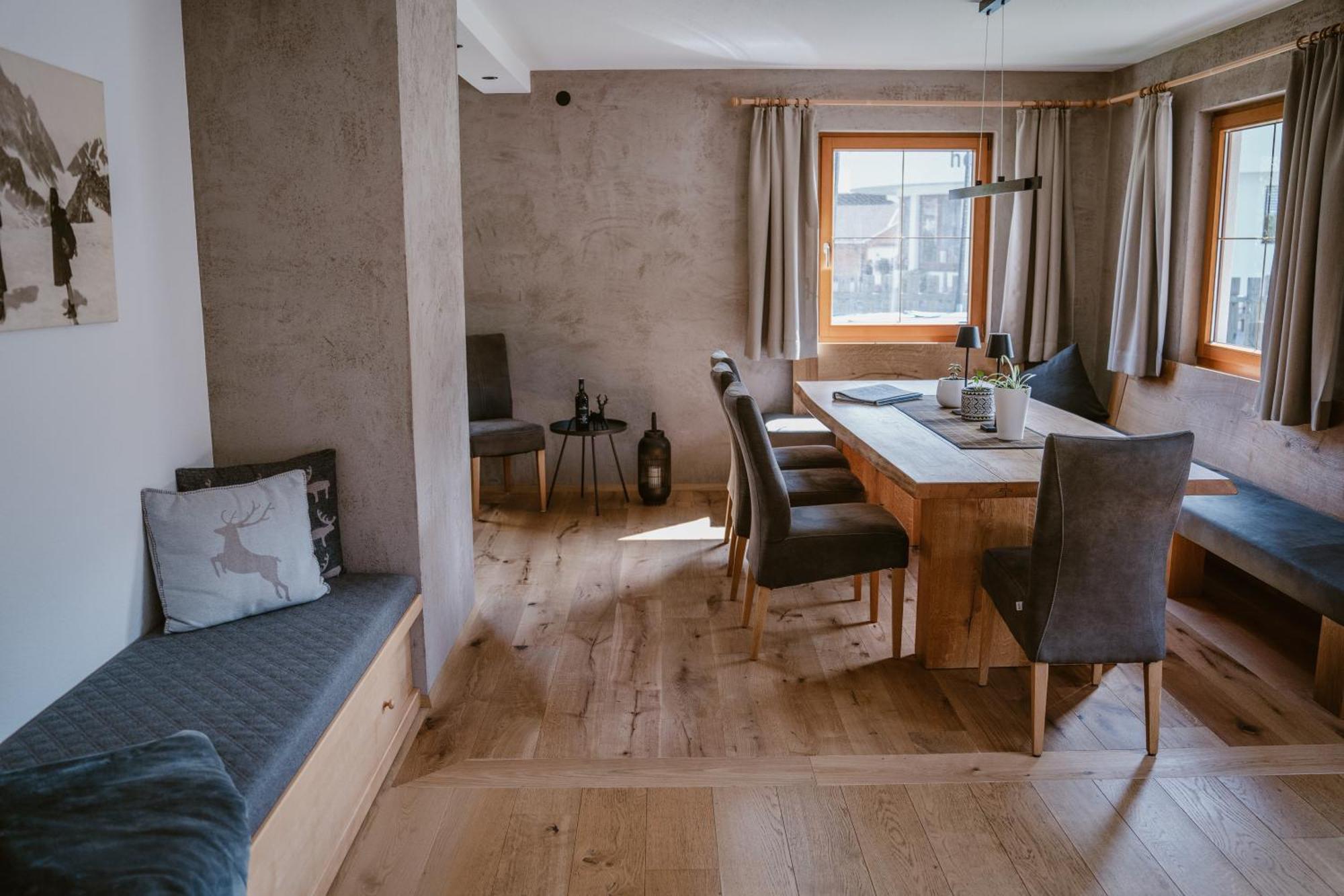 Alpenzeit Villa Ladis Bagian luar foto