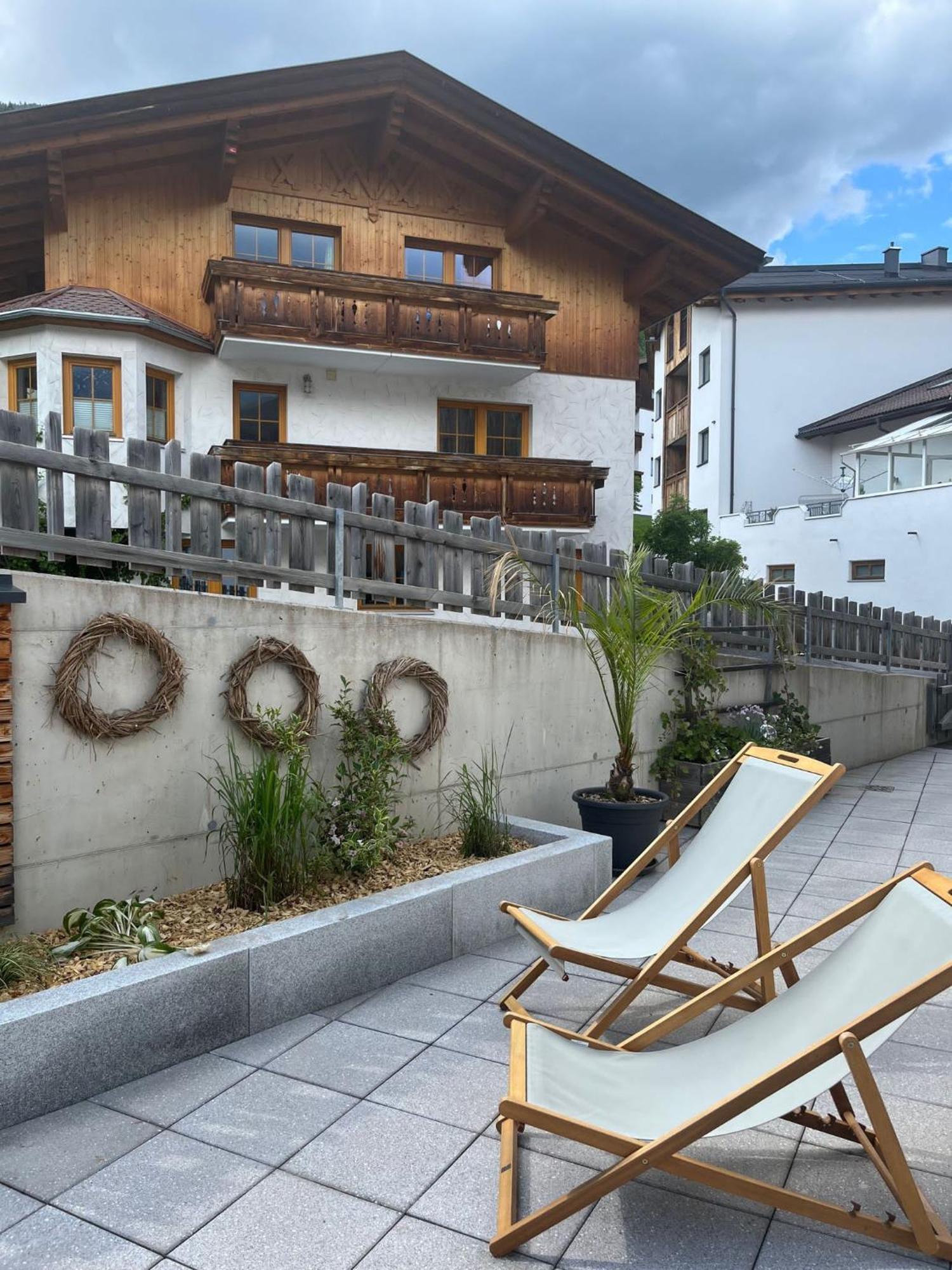 Alpenzeit Villa Ladis Bagian luar foto